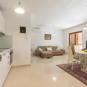 Apartment Veronika, Medulin